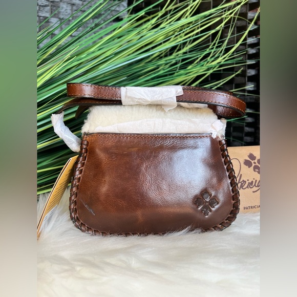 NWT Patricia Nash Italian Leather Finch Crossbody Bag — Sherpa Flap in Natural - Picture 6 of 11